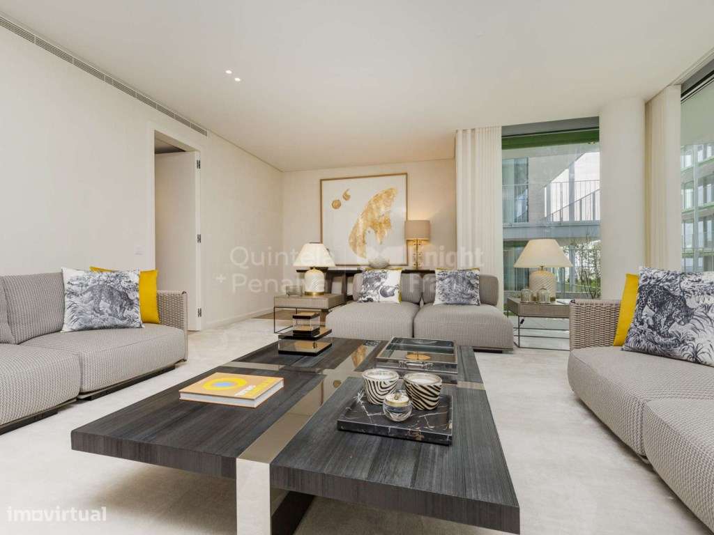 Apartamento T1 com varanda e estacionamento no Braço de Prata - Grande imagem: 5/19