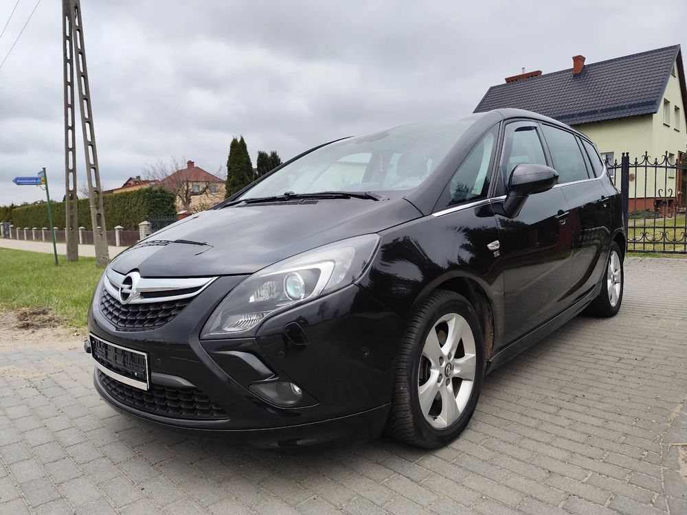 Opel Zafira C 2013