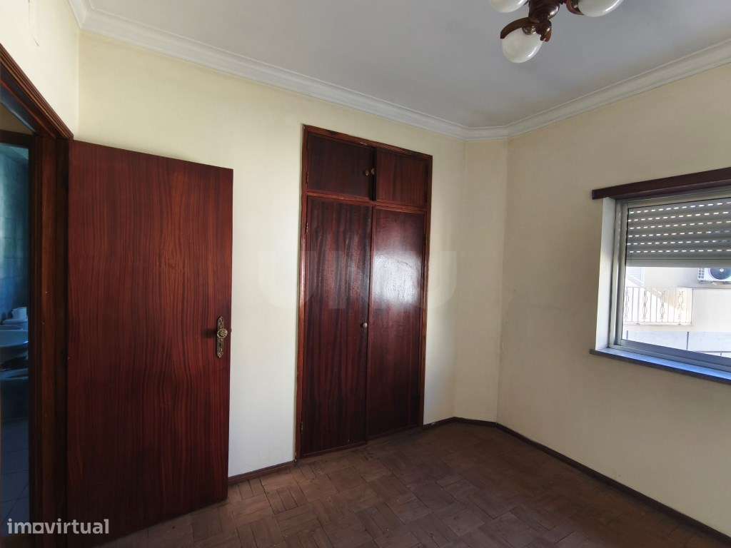 Moradia, em aldeia tranquila, em excelente estado de conservação, p...-8