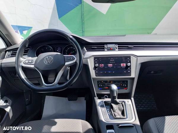 Volkswagen Passat 2.0 TDI DSG Trendline - 10