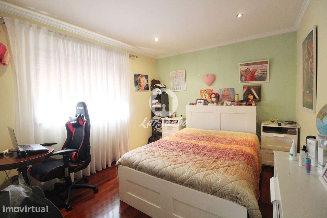 Moradia T3 de Gaveto, com excelentes áreas, localizada em São Cosme...-12