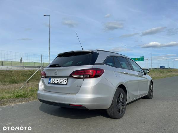 Opel Astra 1.6 D Automatik Start/Stop Dynamic - 4