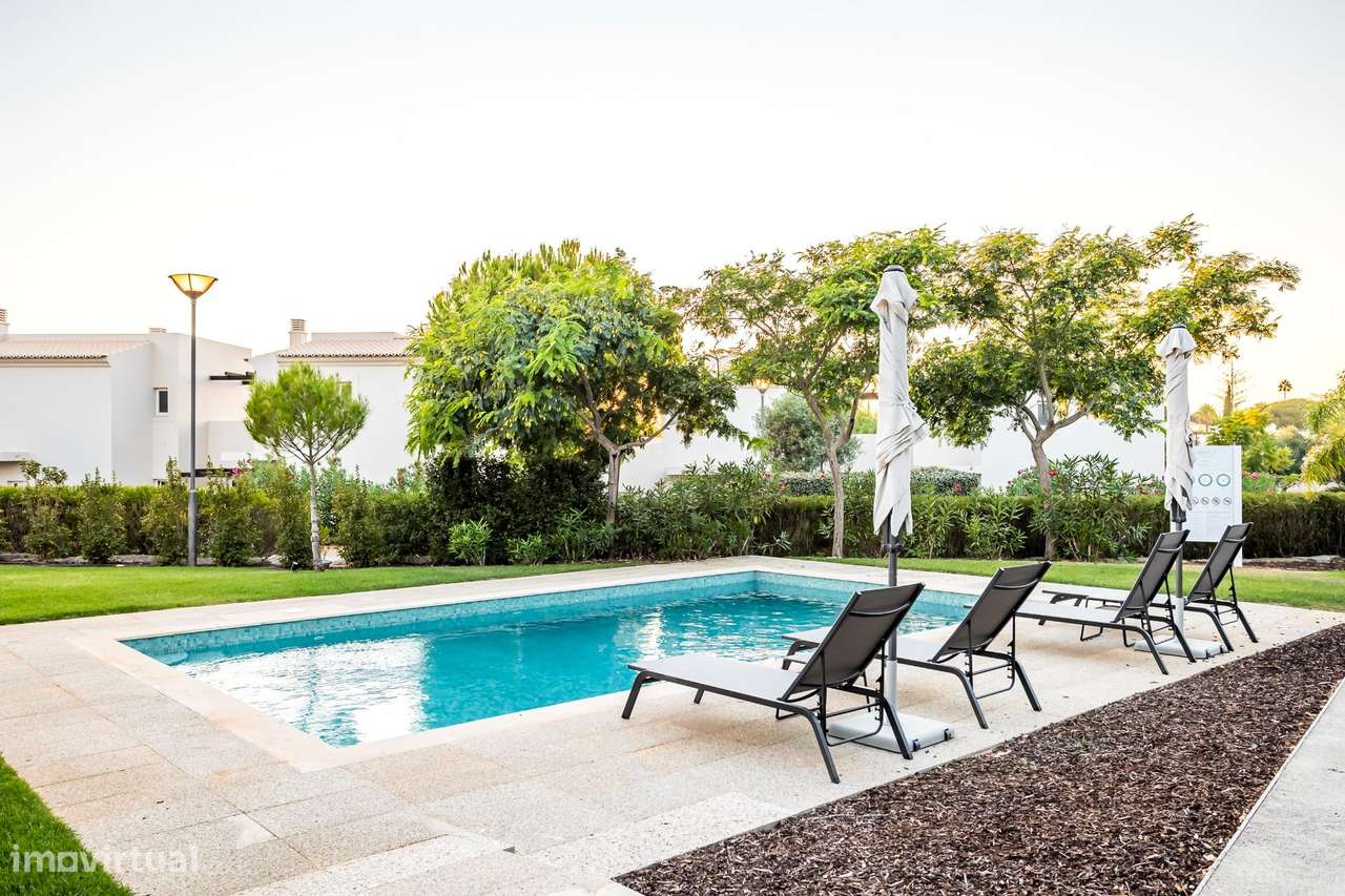 Conforto e Exclusividade: Moradia em Condomínio Privado-29