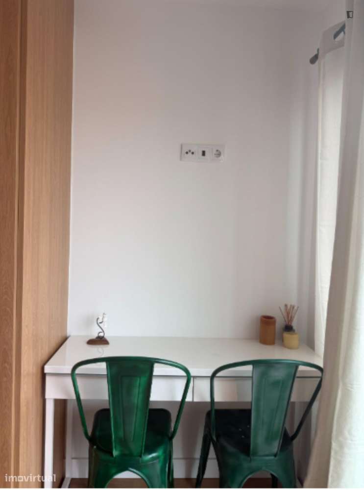 Quarto - localizado em Mafra - Grande imagem: 2/6