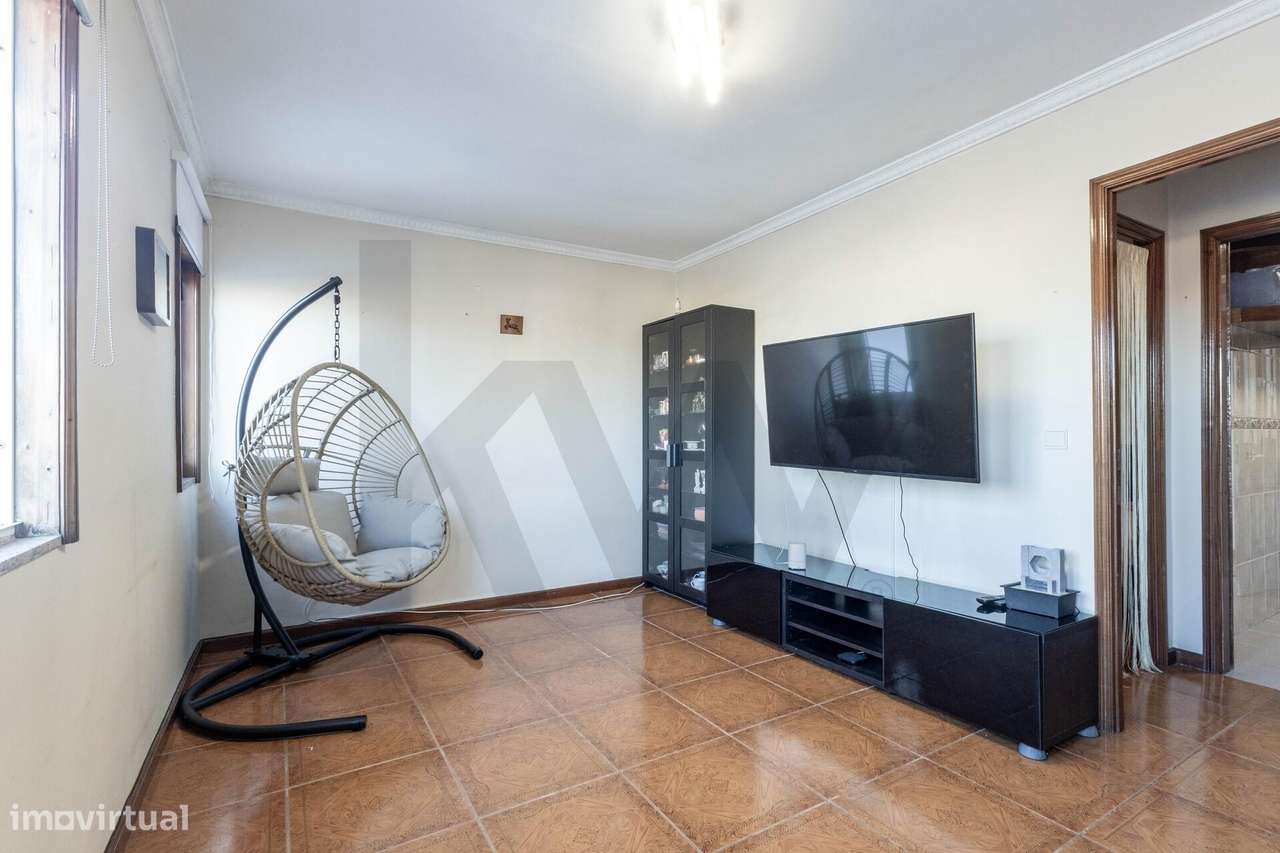 Moradia Geminada T1 com Logradouro e Terraço - Grande imagem: 4/35