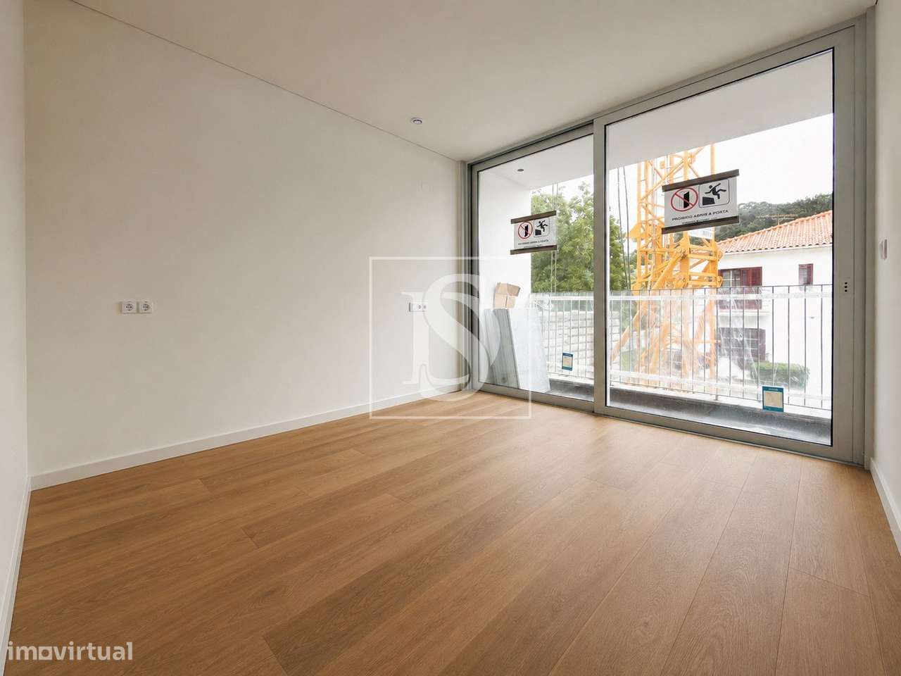 Apartamento T3 em Darque - Novo, c/Garagem e elevador-13