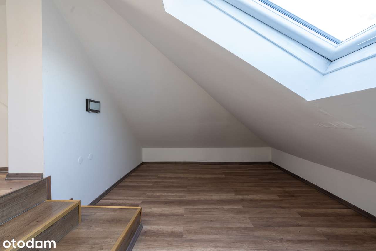 DOM Z POTENCJAŁEM I DWOMA NIEZALEŻNYMI MIESZKANIAMI – RADOCZA.-13