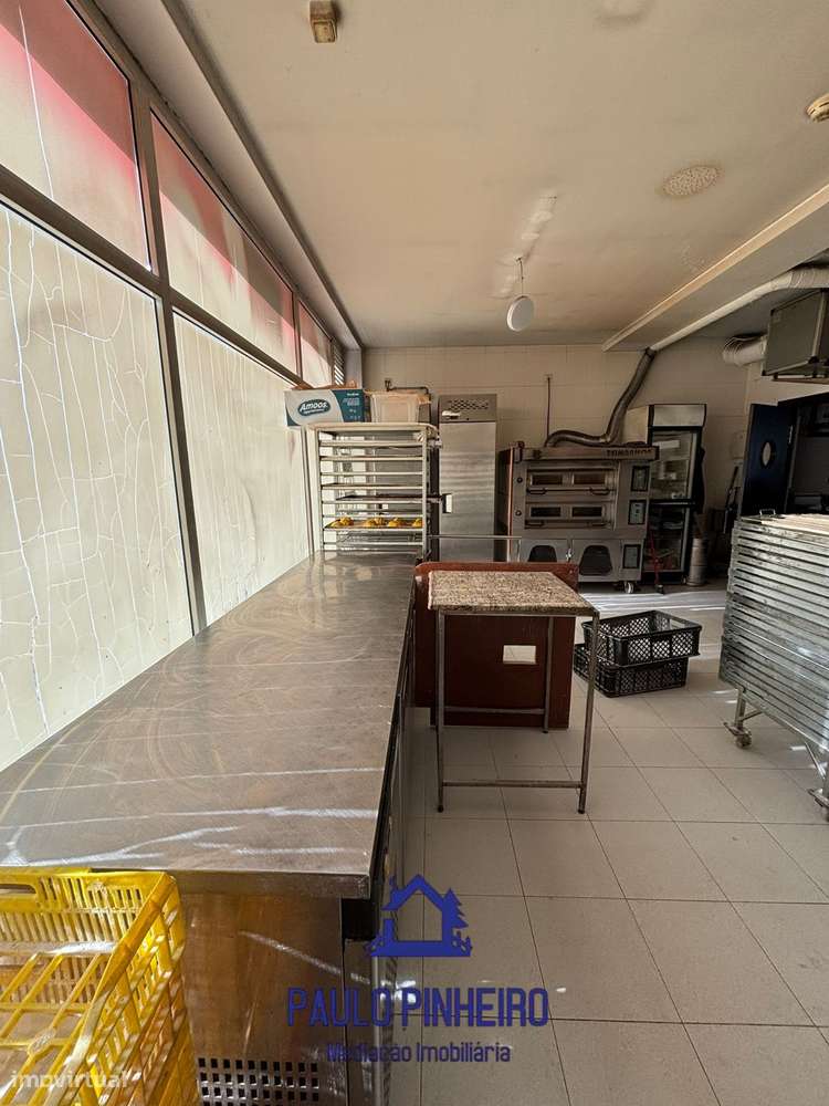 Trespasse de Confeitaria – Pão Quente | Rio Tinto-15