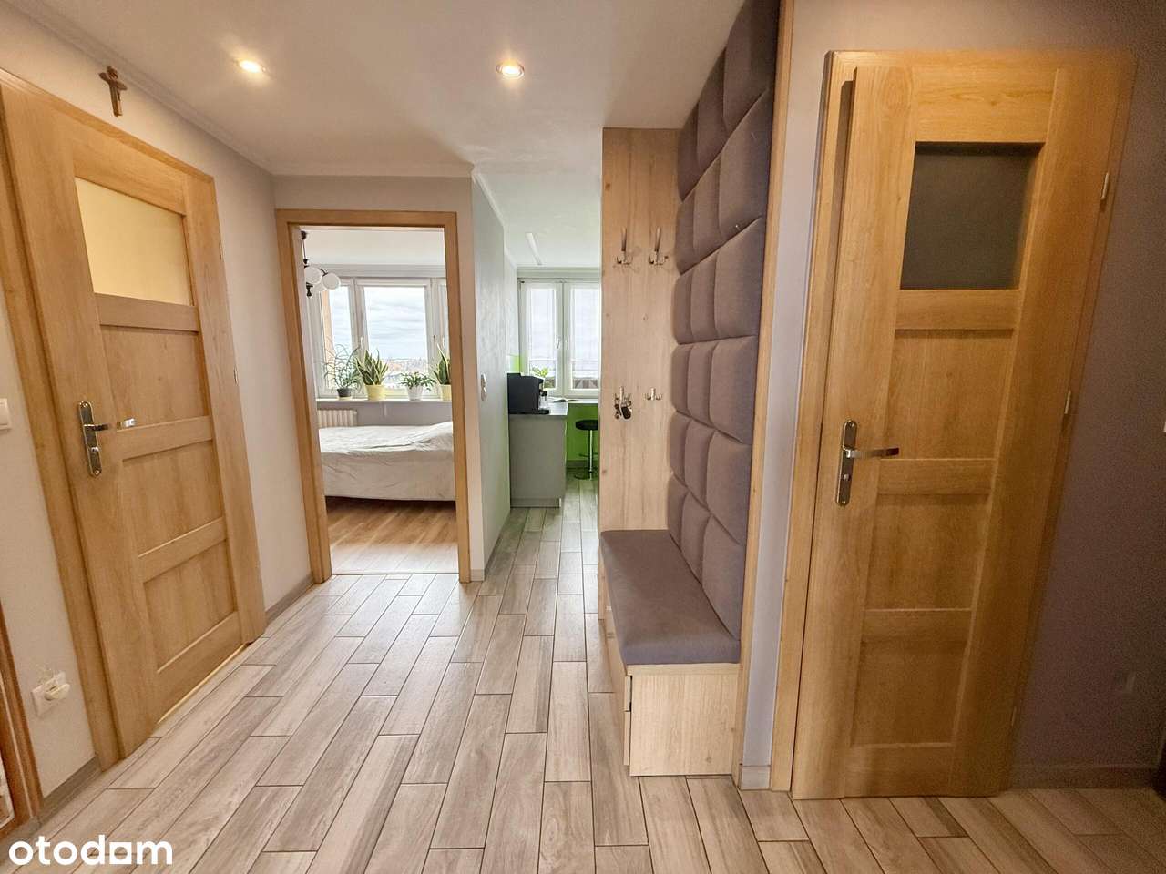 Duże mieszkanie przy ul. Koszyka na sprzedaż-6