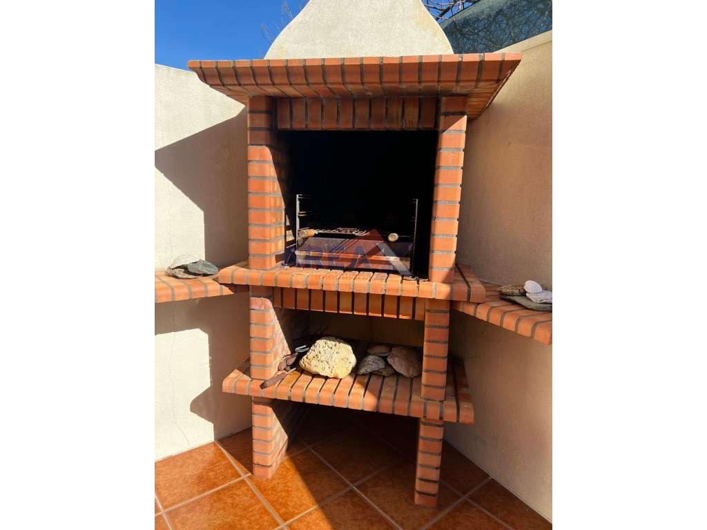 Moradia Geminada T3 em Vila de Cucujães-34