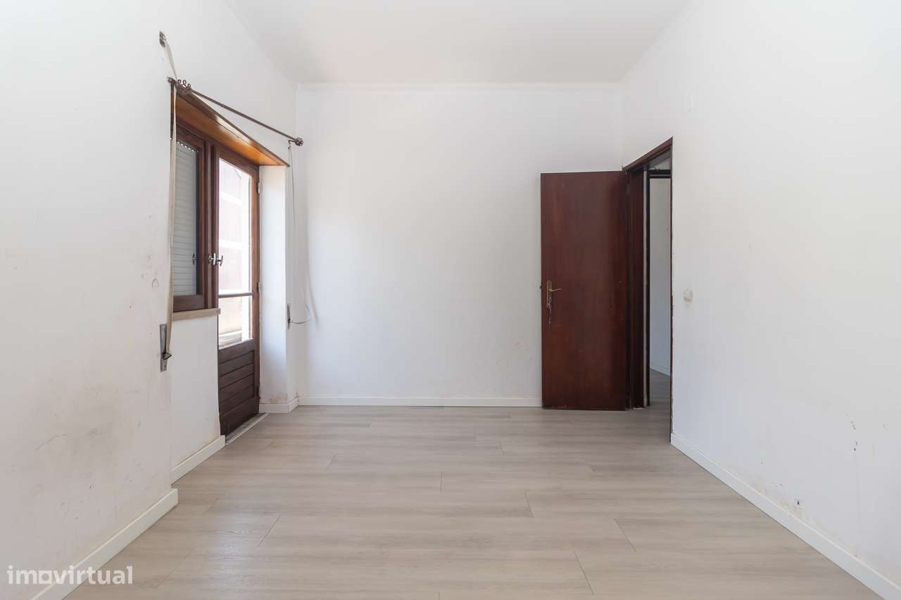 Apartamento de 4 assoalhadas na Amora-15