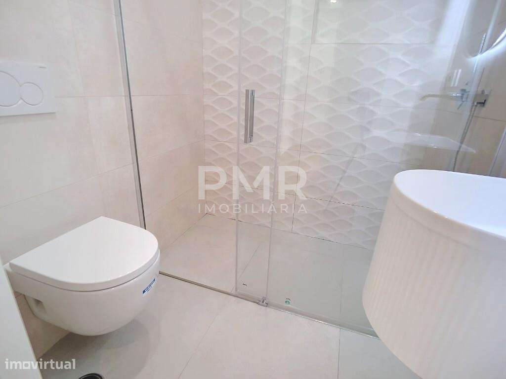 Apartamento T3 totalmente remodelado, para venda  no Lumiar.-4