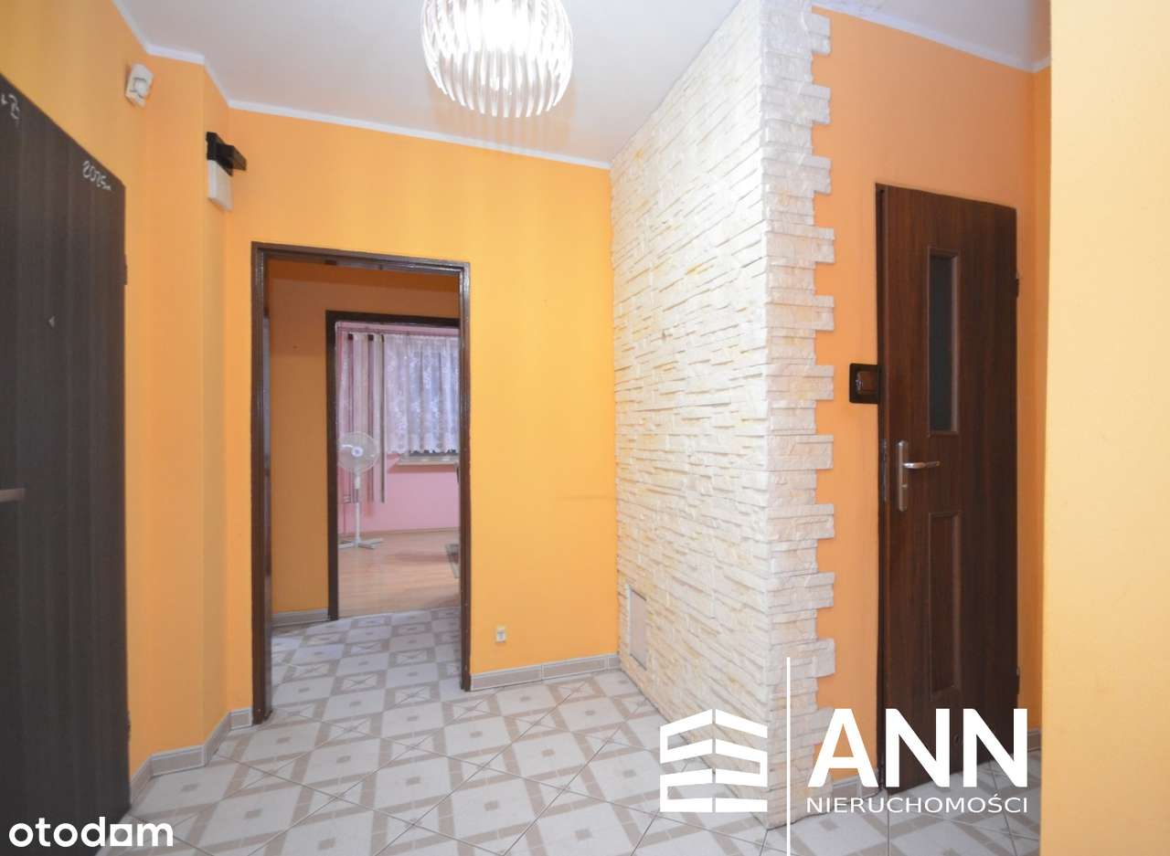 Przestronne mieszkanie z balkonem w Zabrzu-12