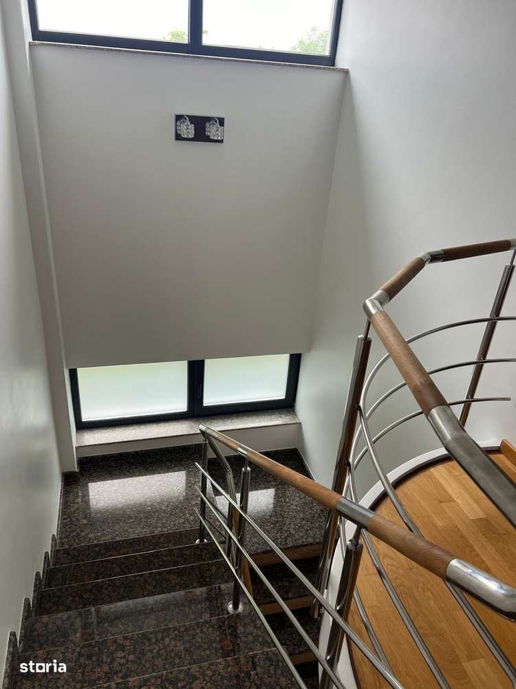 Vila 200 mp hala birouri 300 mp teren  1054 mp Copou Al Sadoveanu - Imagine principală: 5/12