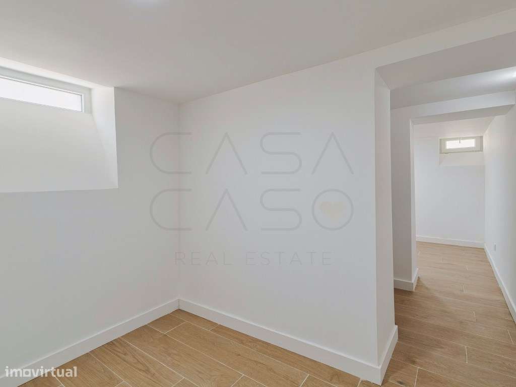 NOVO - Moradia de T4+2 no Bairro da Conceição-33