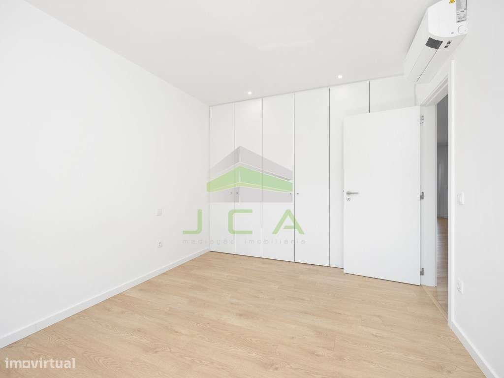 Apartamento T2 semi-novo-16