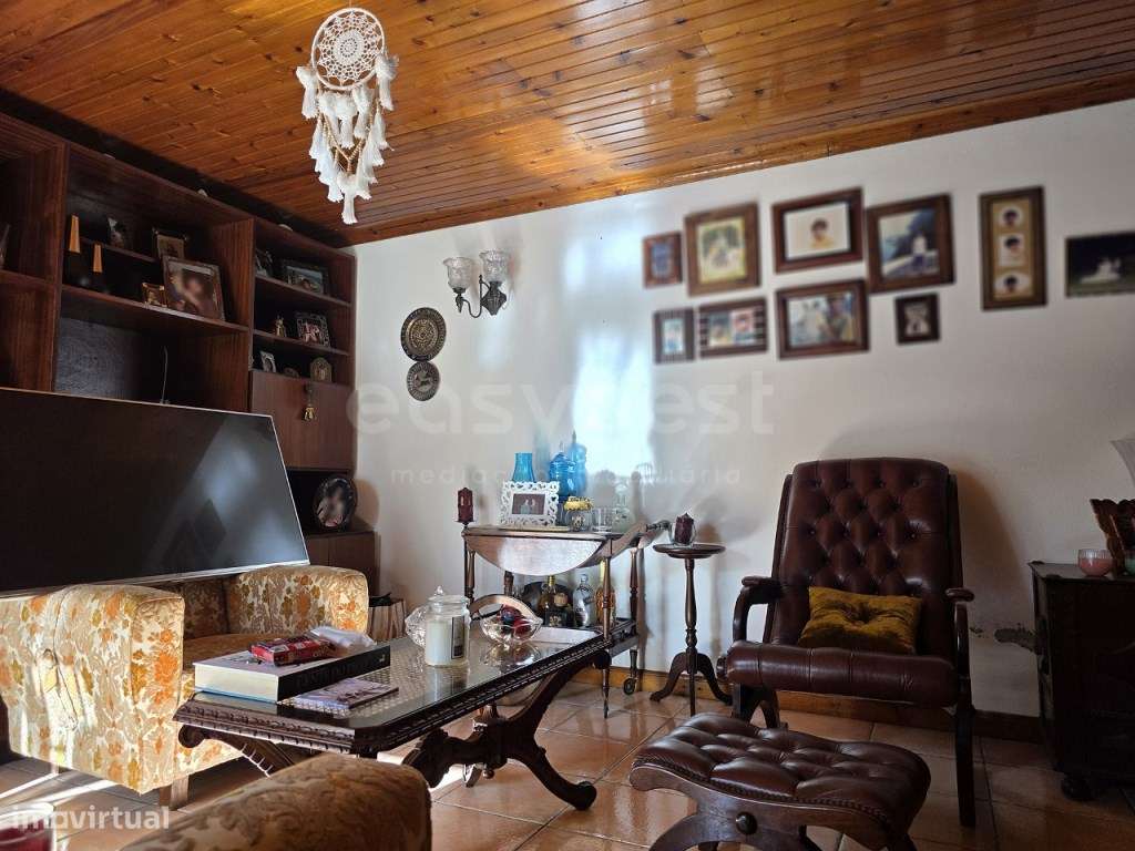 Moradia T3 nas Lajes do Pico com garagem e terraço com vista mar-17