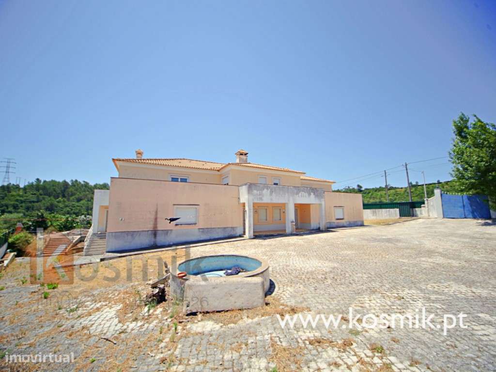 Moradia bifamiliar de Luxo para recuperar V5 + V5 :: Bucelas - Lour...-31