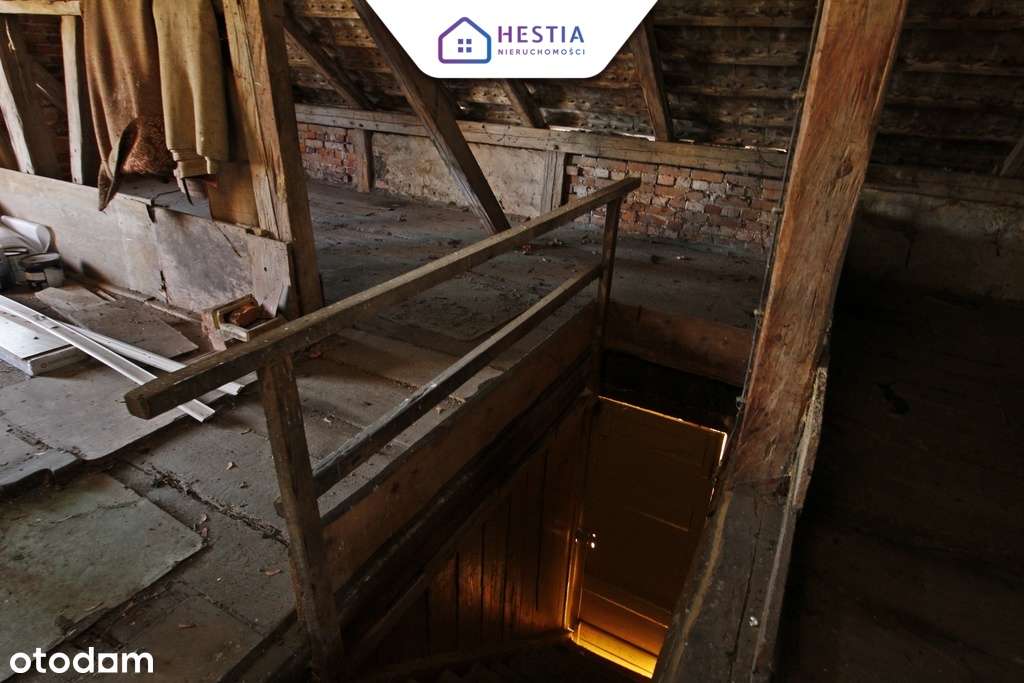 Poniemiecki dom z dużą stodołą - super cena!-13