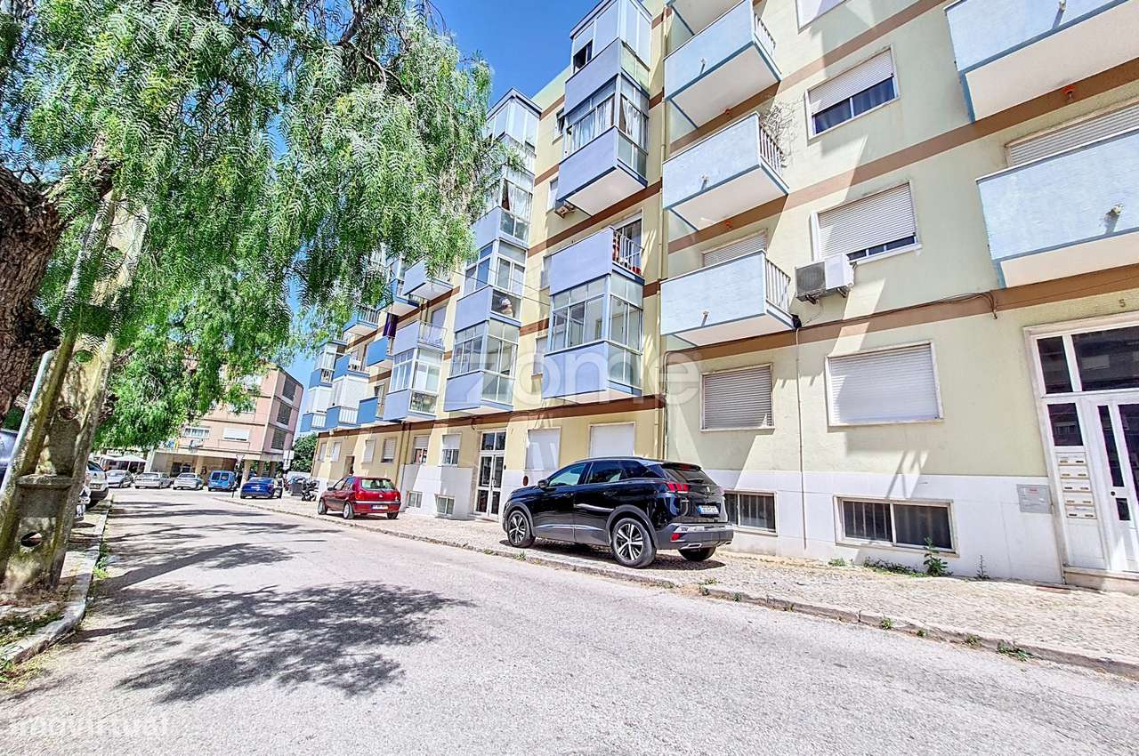 Apartamento T3 Em Rua Daniel Filipe Cova Da Piedade Almada
