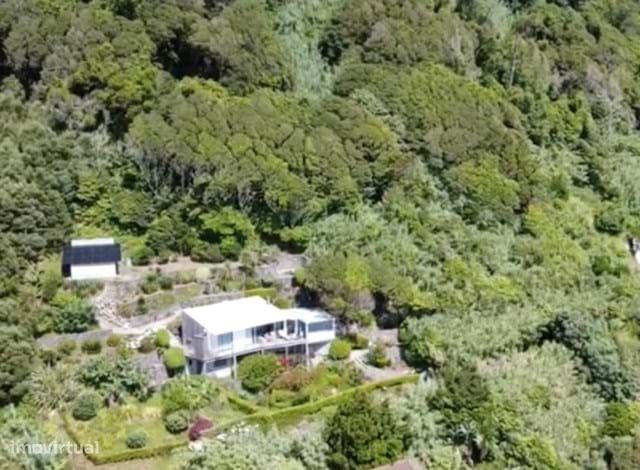 Deslumbrante Moradia com Vista para o Mar em São Miguel | 3 Quartos co-14