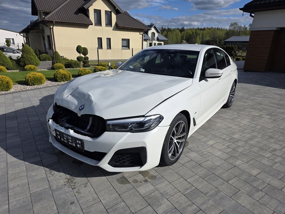 BMW 5 Series G30/G31 520d xDrive MHEV M Sport sport 2022