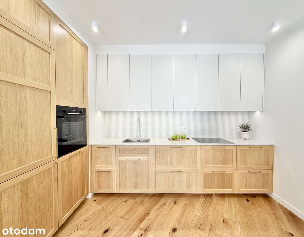 Komfortowy, wykończony apartament z garażem przy Rondzie Daszyńskiego-8