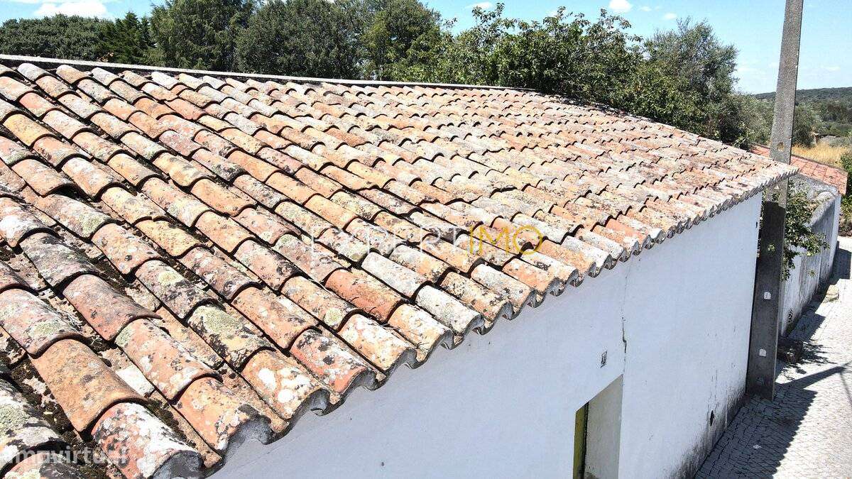 Prédio Urbano com espaço exterior - Aldeia da Mata - Crato-14