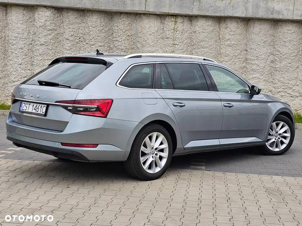 Skoda Superb Combi 2.0 TDI DSG Premium Edition - 10