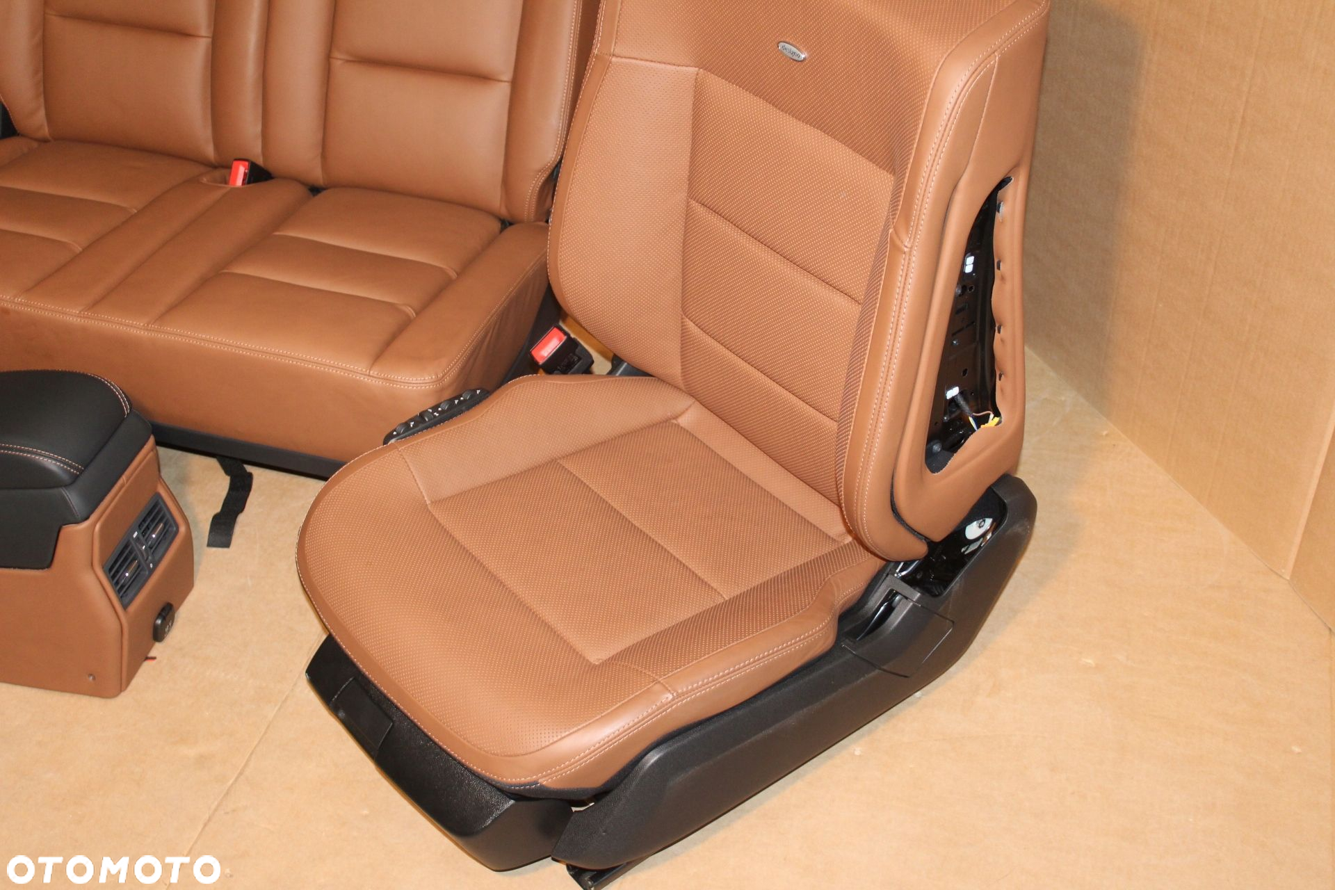 Fotele komplet BOCZKI Mercedes G-klasa 463 LIMITED DESIGNIO 1 - 2