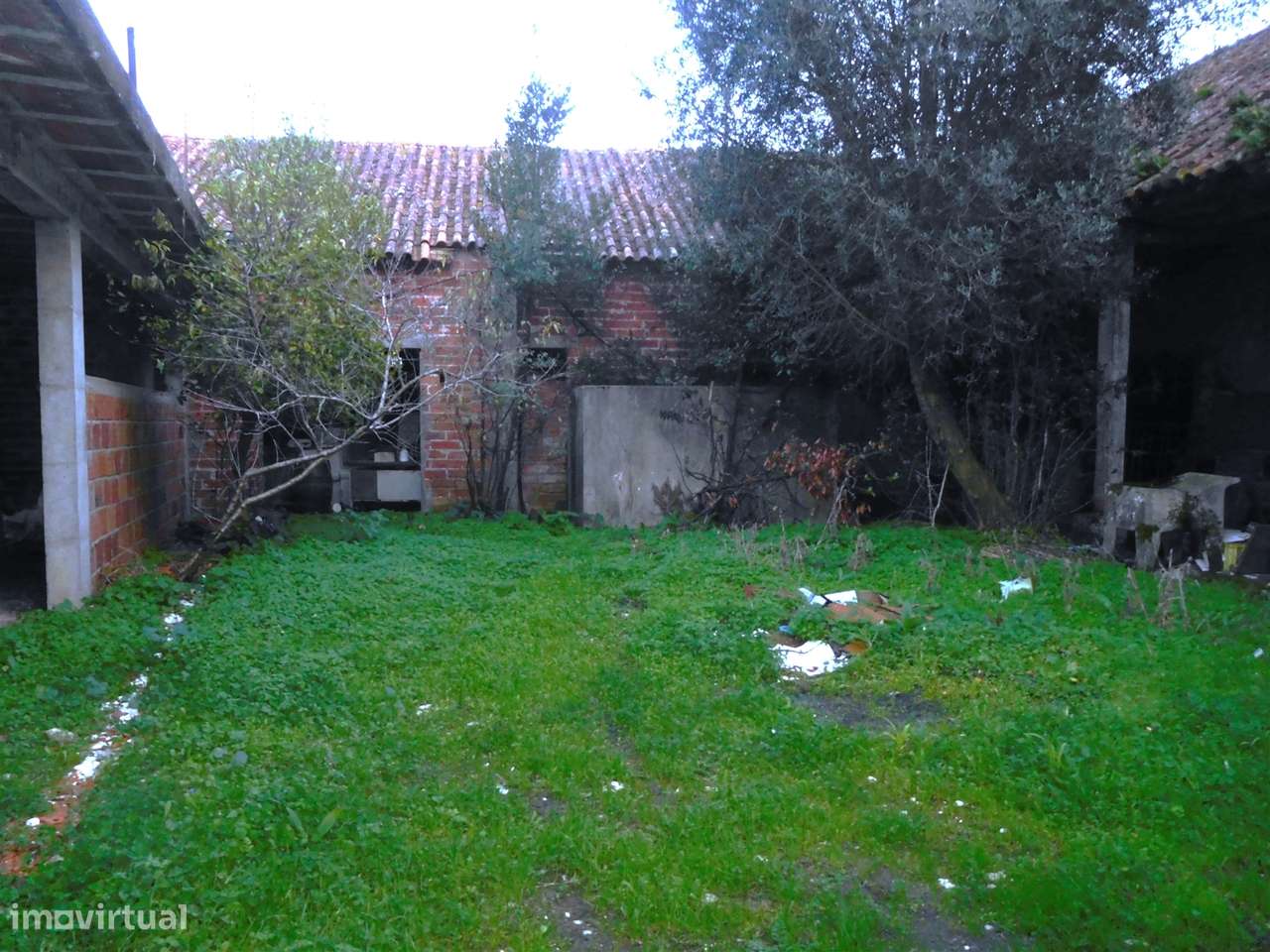 Quinta com Moradia T5 / Restaurar / Carvide / Leiria-8