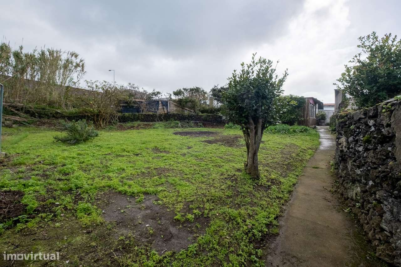 Moradia T3 localizada em Santa Cruz-7