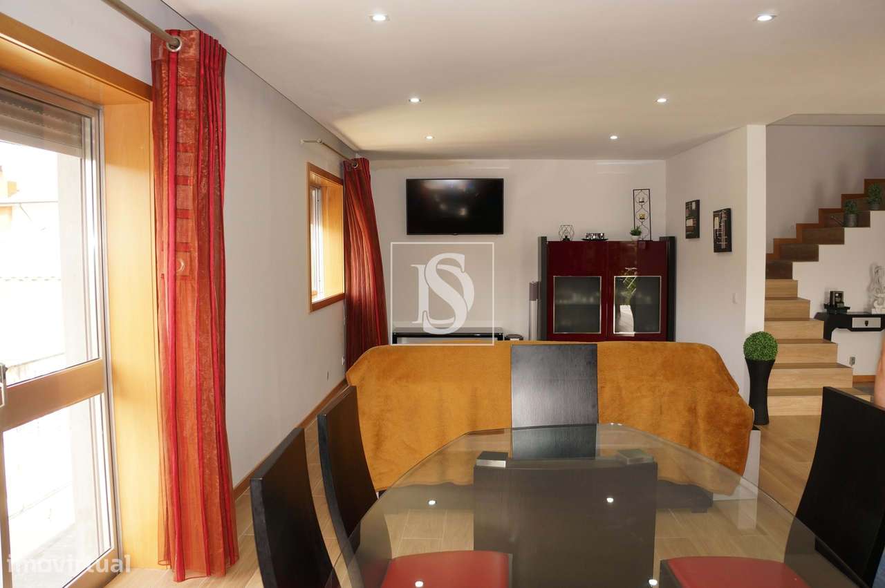 Moradia Isolada T3 em Vilar de Andorinho-44