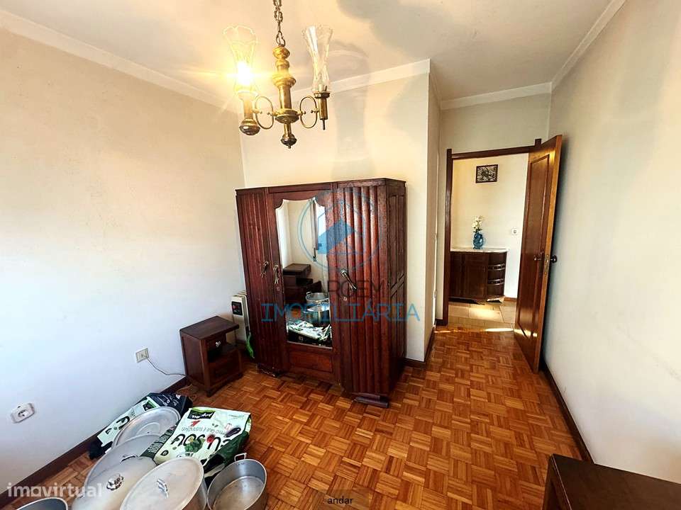 Moradia bifamiliar T4+T1 – terreno, poço, garagem – Anta-16