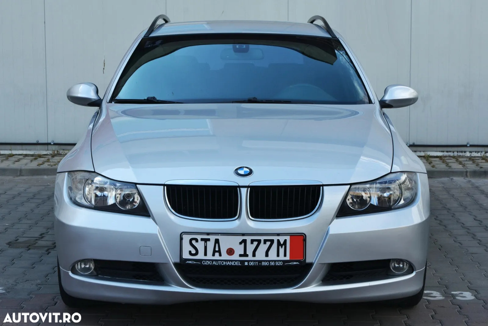 BMW Seria 3 320d Touring - 2