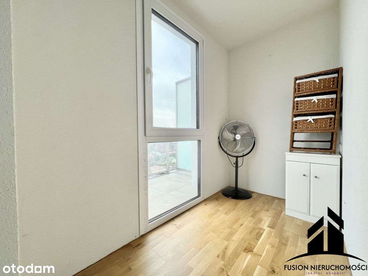 Nowoczesne, w pełni wyposażone mieszkanie z widoki-6