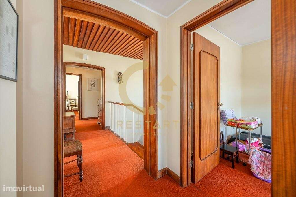 Moradia T5 com piscina e amplo terreno na Avenida de Francelos | Vila-21