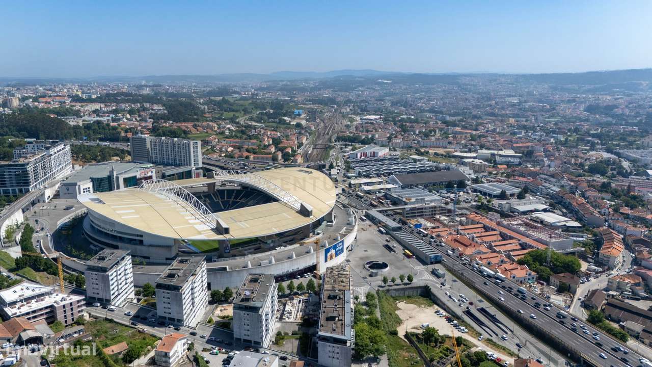 T2 nas Antas em Condomínio Privado com Varanda!-10