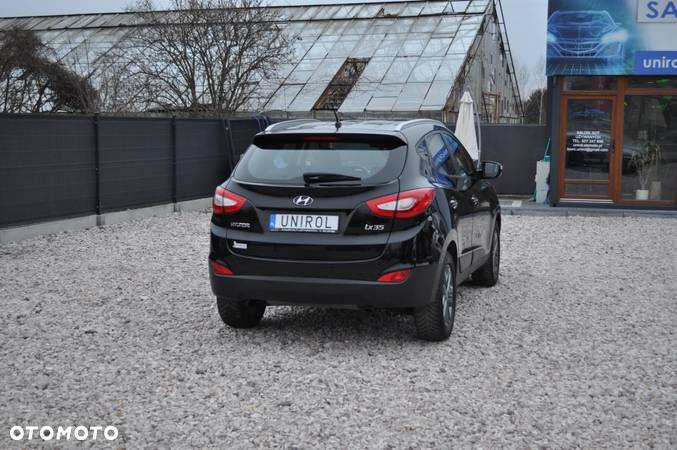 Hyundai ix35 1.6 2WD Fifa World Cup Edition - 12