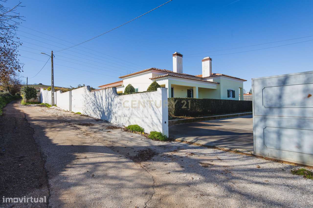 Moradia Térrea T4+1-9