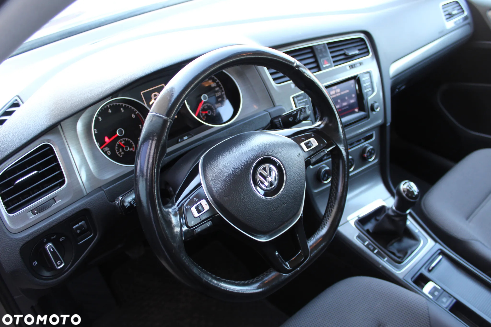 Volkswagen Golf 1.2 TSI BlueMotion Technology Comfortline - 13
