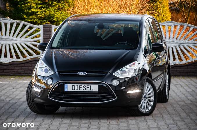 Ford S-Max - 17