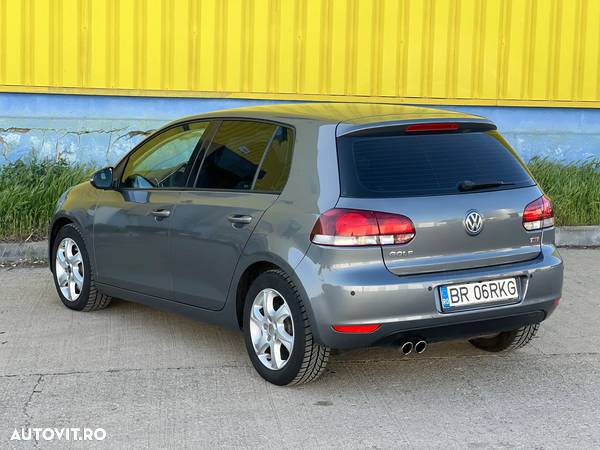 Volkswagen Golf - 4