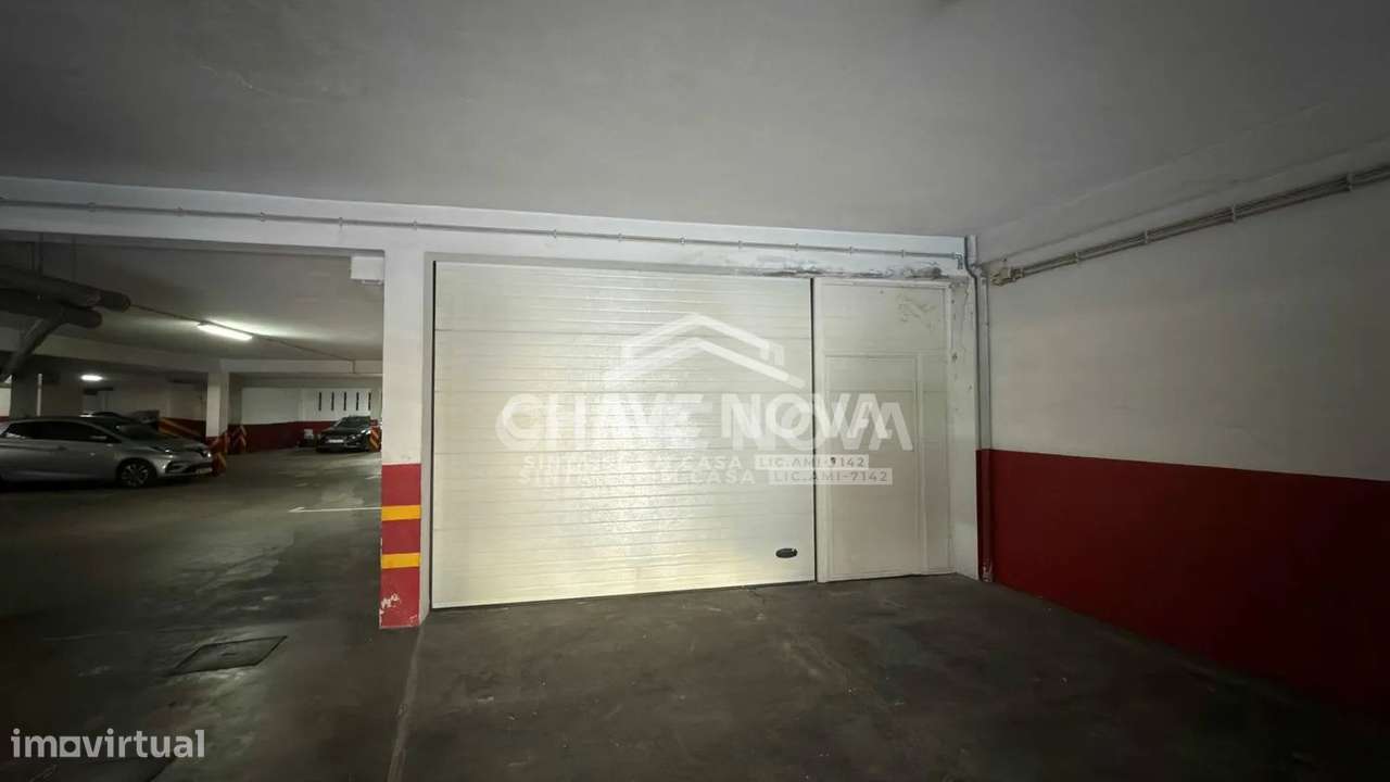Garagem Fechada c/ 112m em Canidelo (Praias) - Grande imagem: 2/10