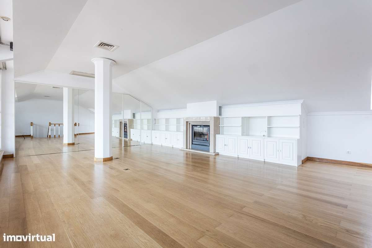 Fantástico T4 Duplex, com vista mar, em Cascais-5