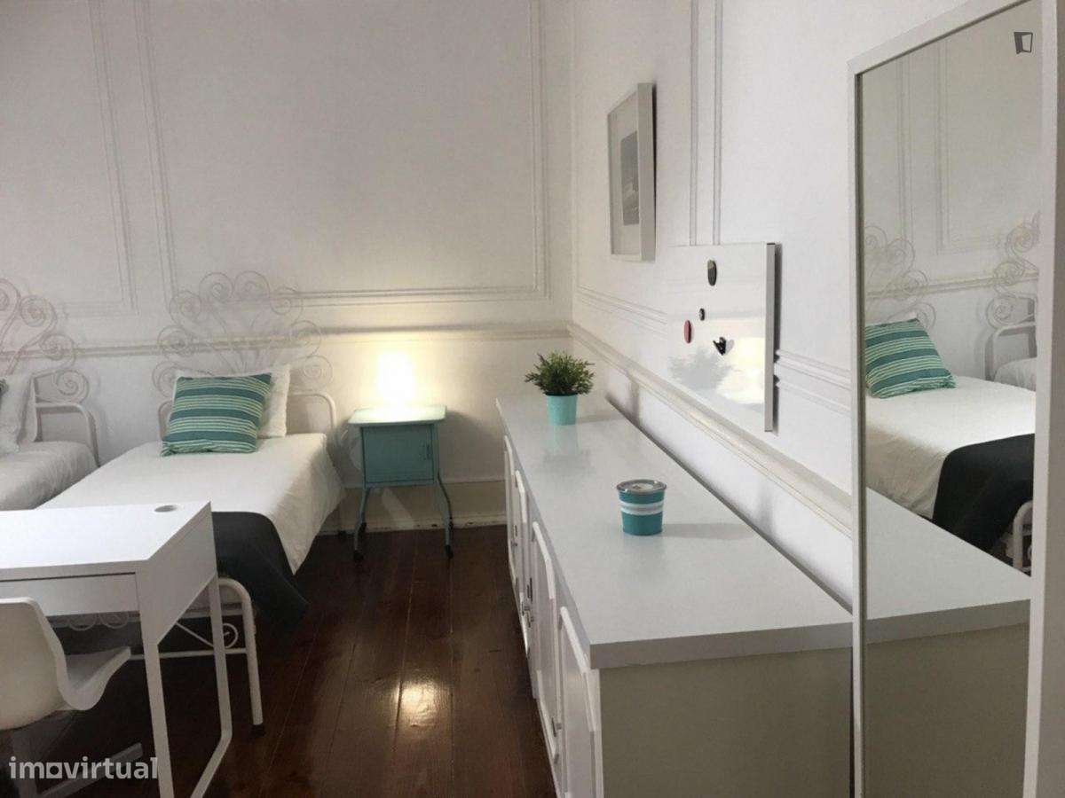 Quarto - localizado em Arroios Lisbon - Grande imagem: 5/18