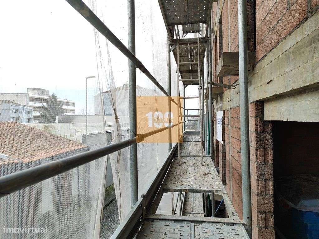 T0 novo com varanda - Fontinha Lux - Grande imagem: 5/20