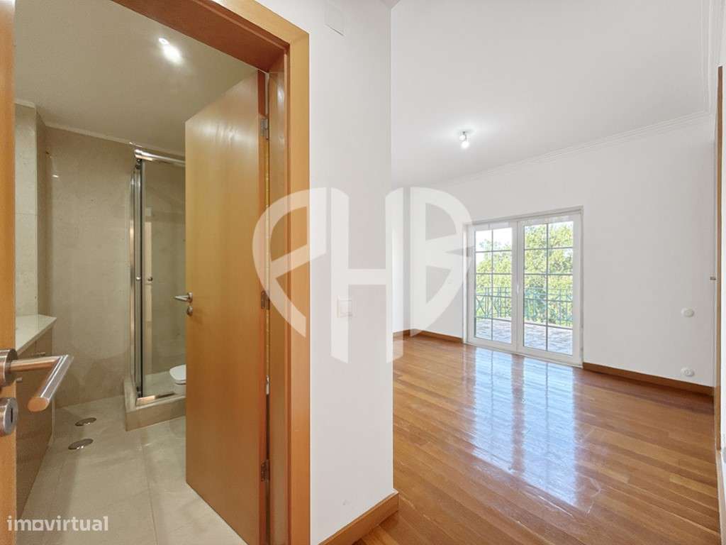 Moradia Geminada T4 // Condominio - Aldeia de Irmãos / Azeitão-25