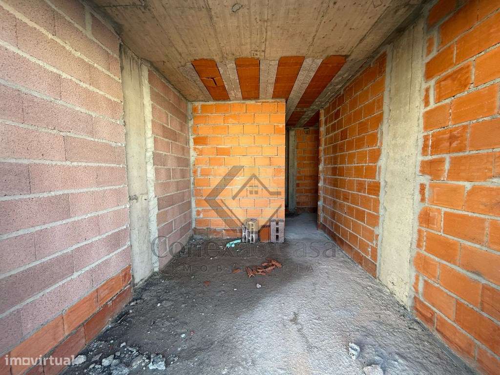 Apartamento T2 próximo à Rotunda Santo Ovídeo Vila Nova de Gaia-5