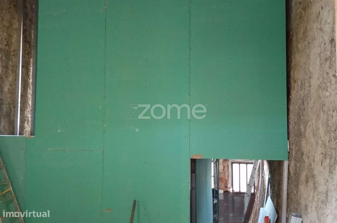 T3 Renovado Em Amiais De Baixo
